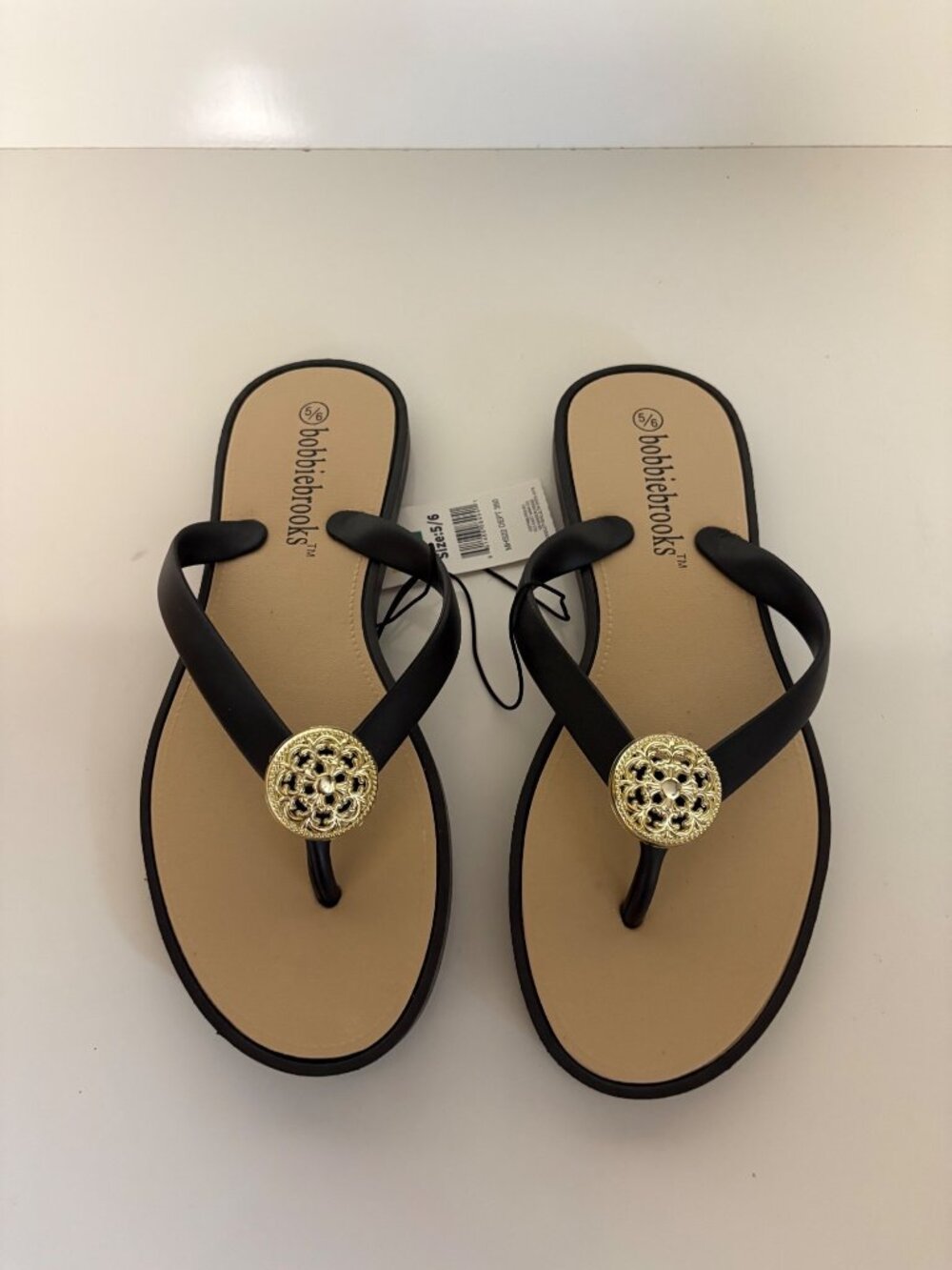 Bobbie Brooks Flip-Flops Womens Black Gold Sandals Shoes Size 5/6 M US NEW